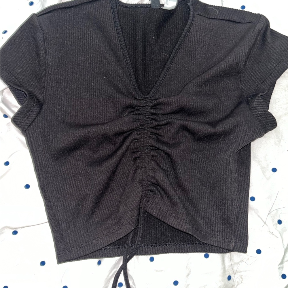 Black Crunch Crop Top